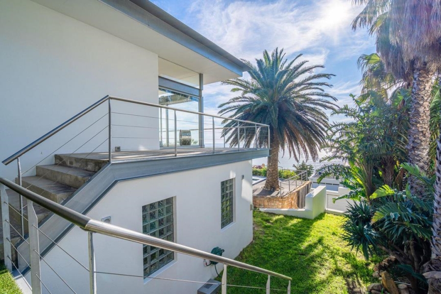 To Let 4 Bedroom Property for Rent in Camps Bay Western Cape